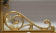 Verzierungselement im Eingangstor von Versailles.jpg