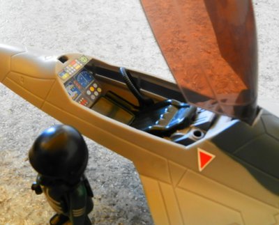 F-22 cockpit c KW.JPG