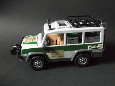 Safari-jeep5.jpg