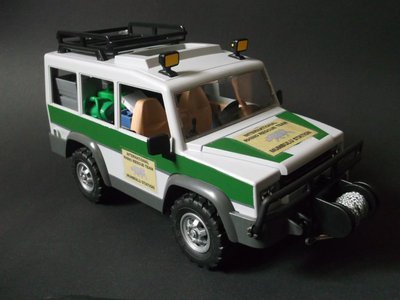 Safari-jeep6.jpg