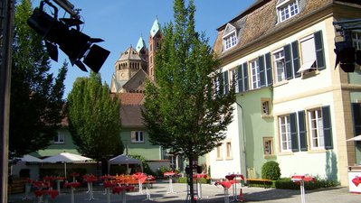 Museumsnacht Speyer 2 Innenhof Elise.jpg