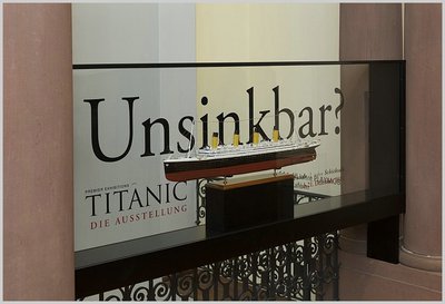 Elise Felix 339 TITANIC-Vitrine.jpg