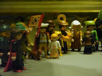 Schloßmuseum Greiz 439.) 'Des Kaisers neue Kleider' Elise playmobil 1010736 (aufgehellt).jpg