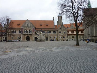 Burg (Klein).jpg