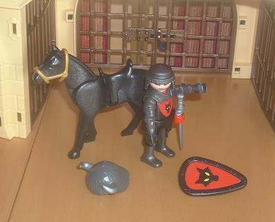 Wolfsritter (schwarz, Hörnerhelm).JPG