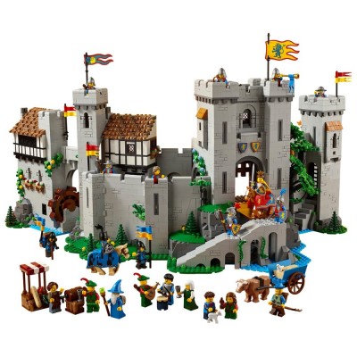 10305-lego-lion-knight-castle_3 (1200 x 1200).jpg