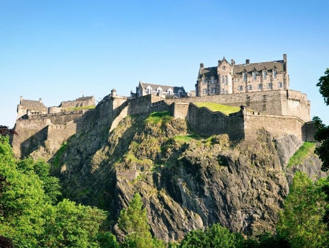 2 & 10 Edinburgh Castle.JPG