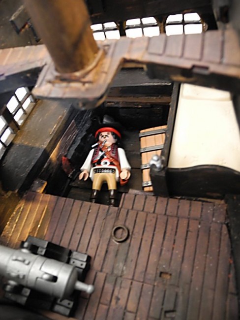 black pearl playmobil custom (70) (600x800).jpg