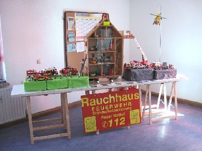 Rauchhaus Tisch groß.jpg