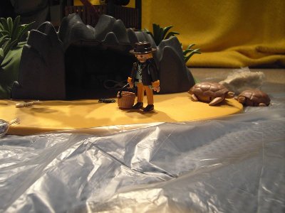 ARegattaForum2.jpg (91.18 KiB) 3267 mal betrachtet Mr. Jones macht einen Strandspaziergang. Muscheln sammeln, Münzen suchen ..... schön!