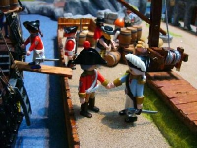 RE1.9.JPG (33.22 KiB) 3405 mal betrachtet &quot;Auf wiedersehen sir Sawyer, gute reise zur nachsten hafen!&quot;<br />&quot;Danke sinjor Roet, wir werden kurs zur Hafen von Marseilles machen&quot;<br />&quot;Marseilles? gruBen sie bitte Adj. Du Baubon den kenn ich doch!&quot;