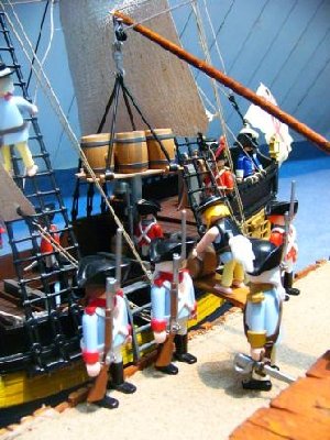 RE1.10.JPG (38.01 KiB) 3414 mal betrachtet Alle proviant wird eingeladen und der Renown macht weg zum Marseilles!<br />&quot;Gute reise!&quot;