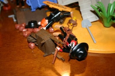 playmo427_759.jpg