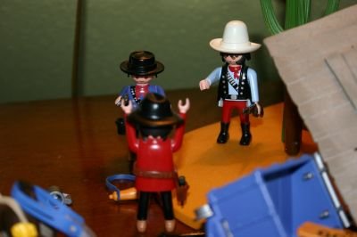 playmo438_418.jpg