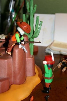 playmo440_196.jpg