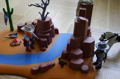 Playmo470.jpg