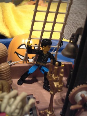ARegattaForum190.jpg (97.57 KiB) 1066 mal betrachtet Das w i r k l i c h grusligste Kostüm des Abends!!!<br />Aber ein irrer Brake Dancer. Wie macht der das blos mit den Armen?!?
