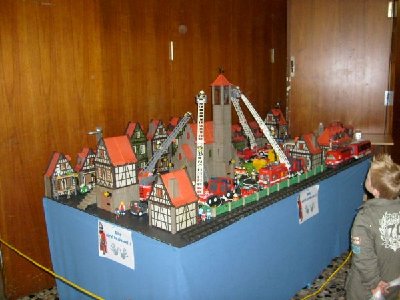 S6300265_600_450.jpg (48.99 KiB) 560 mal betrachtet diorama von andyente mit rauch und wasser, kann man dazu noch was sagen????