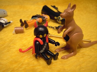 ARegattaForum211.jpg (89.59 KiB) 1066 mal betrachtet Oh, mein Kooopf - nicht so laut Mümmeln. Die Haasen sind hier vielleicht gross. Na, paßt zu meinem Kater - galaktisch (was sonst ;-)