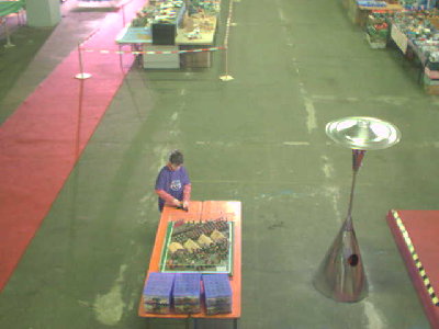 halle30751.jpg (21.7 KiB) 1051 mal betrachtet 07:51<br />Der erste Besucher?