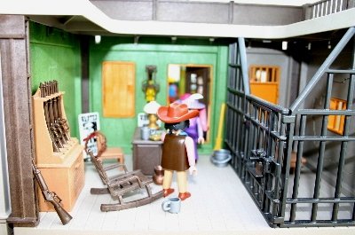 playmo851.jpg