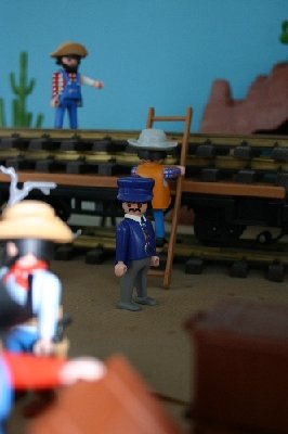 playmo1023.jpg
