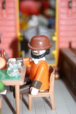 playmo1046.jpg