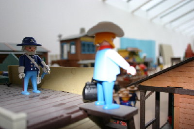 playmo1082.jpg