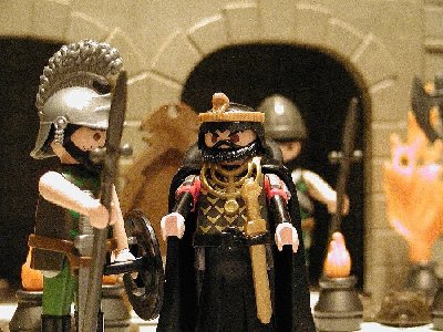 13-2-Herodes2.jpg (239.81 KiB) 1010 mal betrachtet &quot;Mein Herr, es sind fremde Gelehrte eingetroffen, die dem neugeborenen König der Juden huldigen wollen!&quot;<br /><br />&quot;Was! Ich höre wohl nicht recht!&quot;