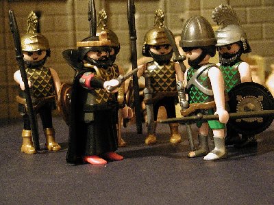 15-1-Herodes gibt den Befehl.JPG (234.09 KiB) 1009 mal betrachtet Er gibt den Befehl, in Bethlehem alle Knaben unter zwei Jahren zu töten.