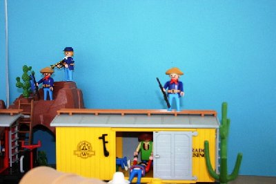 playmo1217.jpg