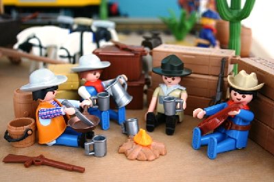 playmo1225.jpg