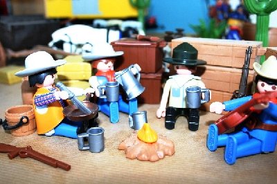 playmo1226.jpg