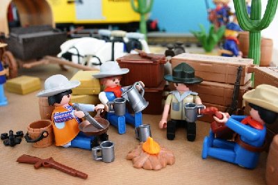 playmo1227.jpg