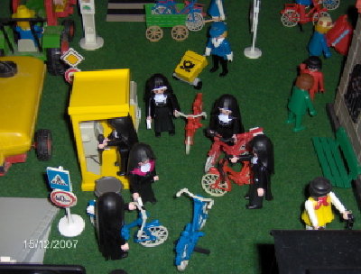 Playmo 15.12.07 003.jpg klick.jpg (227.01 KiB) 917 mal betrachtet Playmo 15.12.07 003.jpg klick.jpg