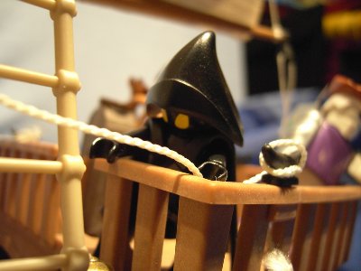ARegattaForum320.jpg (201.84 KiB) 1359 mal betrachtet Sogar Jedi hat sein cooles Stirnband gegen den Südwester getauscht.<br />Leck ist das stürmisch, denke wir brauchen einen Plan ....