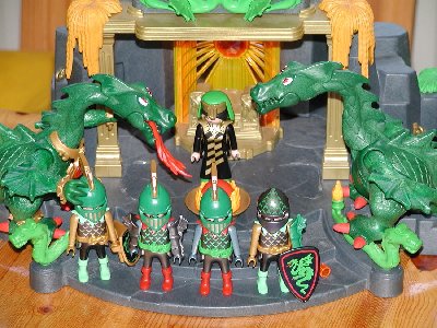 00-Plan der Drachenkönigin.jpg (218.05 KiB) 827 mal betrachtet 00-Plan der Drachenkönigin.jpg