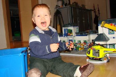 Banküberfall 123.jpg (39.47 KiB) 1408 mal betrachtet Das ist doch ein Kinderspiel!