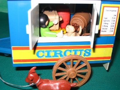 Wanderzirkus 033.JPG (96.8 KiB) 794 mal betrachtet Wanderzirkus 033.JPG