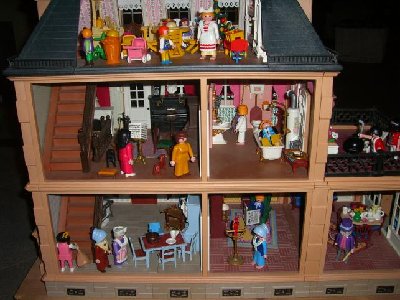 19001.JPG (101.39 KiB) 875 mal betrachtet Ach, jeh aber das Staubwischen sollte ich ihr vieleicht mal beibringen sehe ich gerade auf dem Bild......