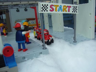 T1_Start2.jpg (101.3 KiB) 979 mal betrachtet und SCHUSS!!