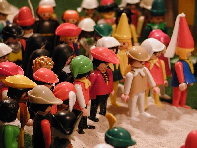 087a Menge ist totenstill.jpg (168.38 KiB) 526 mal betrachtet 087a Menge ist totenstill.jpg