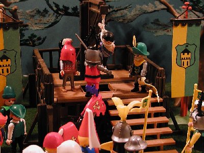 093c Hartmut schneidet.jpg (194.71 KiB) 486 mal betrachtet 093c Hartmut schneidet.jpg