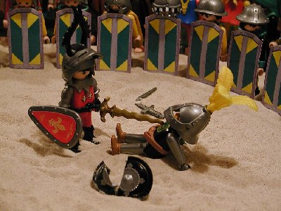 109d Gangolf liegt auf Boden.jpg (189.28 KiB) 643 mal betrachtet 109d Gangolf liegt auf Boden.jpg