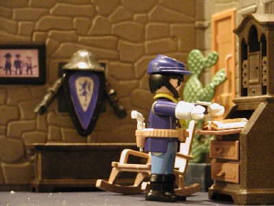 Flash03 schaut in Buch nach.jpg (167.14 KiB) 883 mal betrachtet Flash03 schaut in Buch nach.jpg