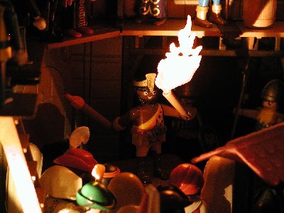 Feuerschlucker.jpg (170.64 KiB) 1293 mal betrachtet Ein Feuerspucker unterhält das Publikum.