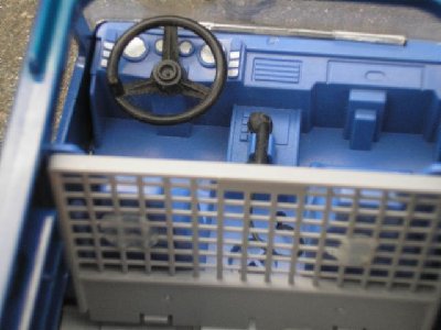 3.JPG (36.05 KiB) 1380 mal betrachtet Auch die farbigen Knöpfe und Anzeigen habe ich nachgebaut