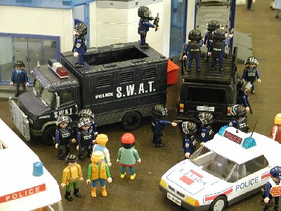 Polizeischule Swatteam.jpg
