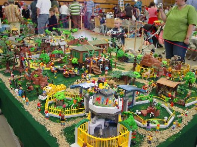 Lux08_Safari3.jpg (219.34 KiB) 921 mal betrachtet Lux08_Safari3.jpg