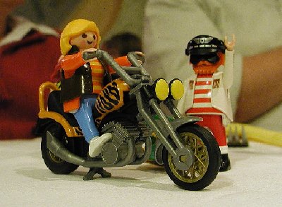 christa auf motorrad.jpg